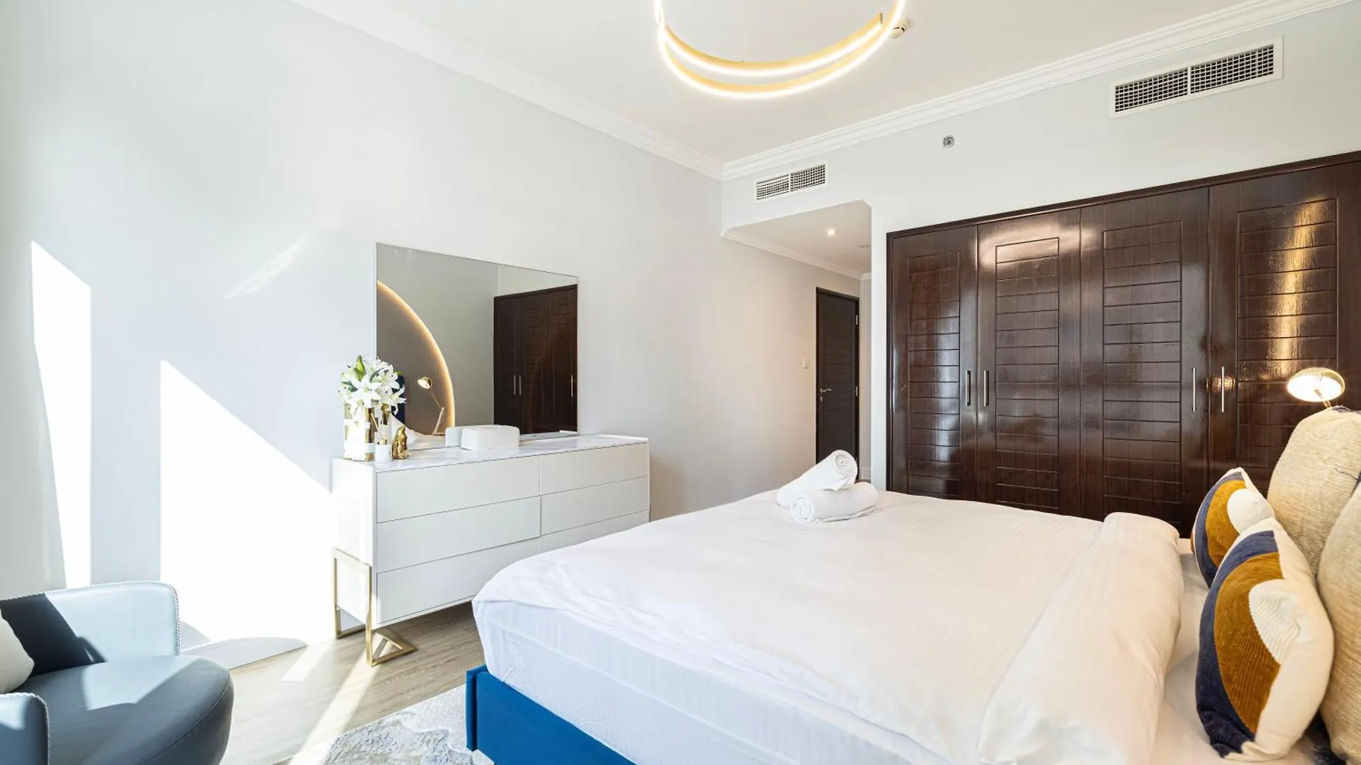 Magnificent Cozy 2 Bedroom In Downtown Dubai Apartment